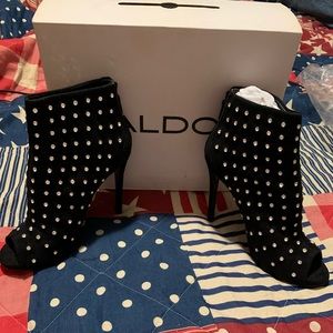 ALDO ZENDO Black studded high heels shoes!